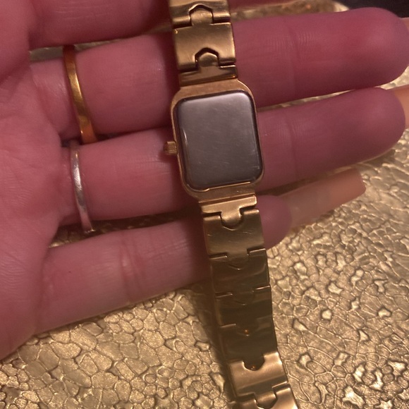 Women’s wittinauter watch new without tags. So beautiful !!